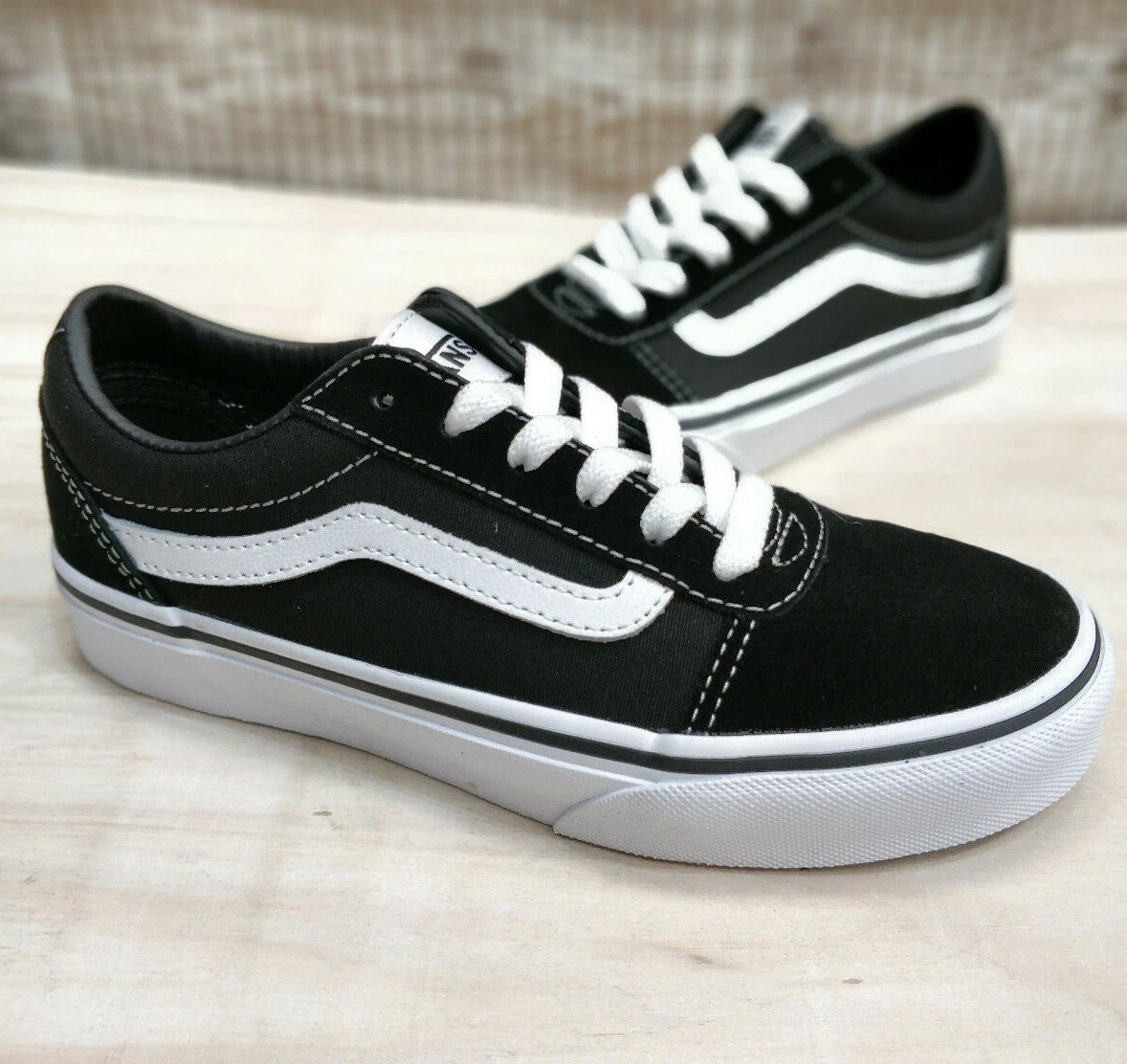 Old skool deals vans youth