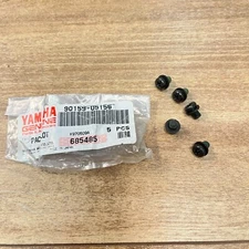 YAMAHA OEM NOS REVERSE LEVER SCREW QTY: 5  / 90159-05156 / YFM350