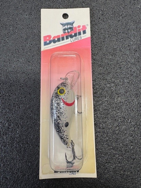 Pre-Pradco Bandit 100 Crankbait - Red Package - Splatter Back Color 143