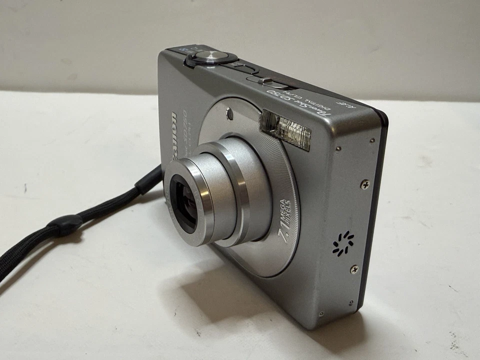 Canon PowerShot ELPH SD750-7.1 MP Digital Camera W/Batt, Charger, SD Card Tested - Image 4 of 4