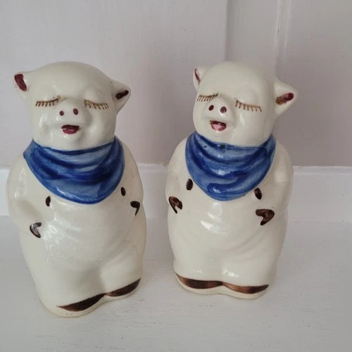 Vintage Shawnee Smiley Pig Set Salt & Pepper Shakers No stoppers