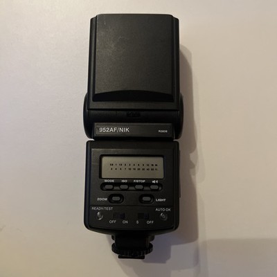 Sakar Digital Concepts 952AF/NIK Flash for Nikon Cameras