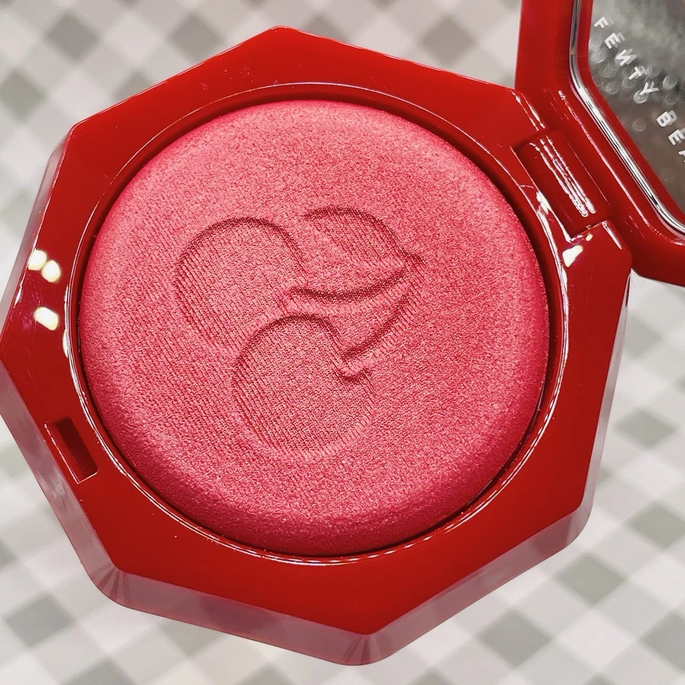 Fenty Beauty Hot Cheeks Velour Blushlighter Cherry Pie’d LtdEd ••NEW IN BOX••🎁 - Image 3 of 4