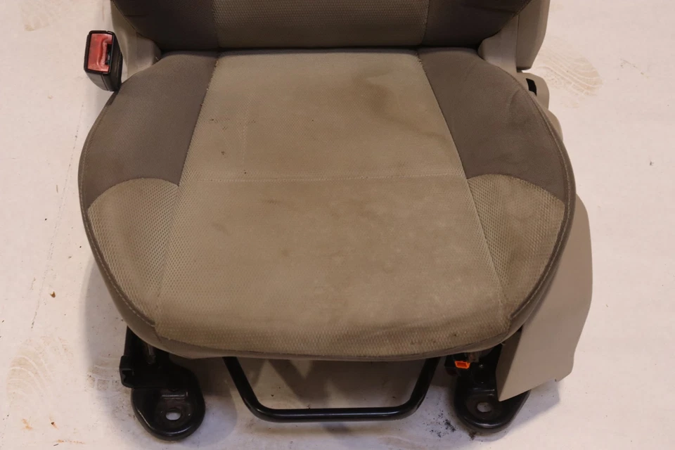 Ford Focus 2012 sedán delantero izquierdo lado del conductor gris tela manual OEM Foto 2 de 4