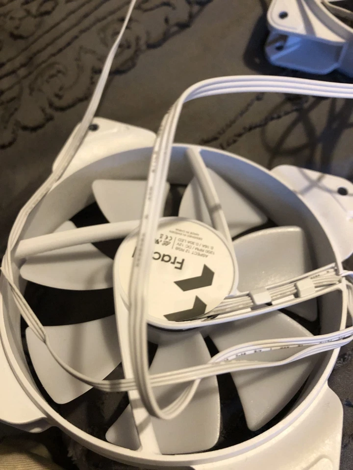 💻 Fractal Design Aspect 12 RGB 120mm Case Fan – PWM | Silent Cooling | Addressa - Image 4 of 4