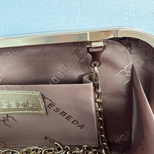 ESBEDA Clutch Handtasche grün salbei hart gold Kette Riemen Schmuckverschluss Party - Bild 13 von 14