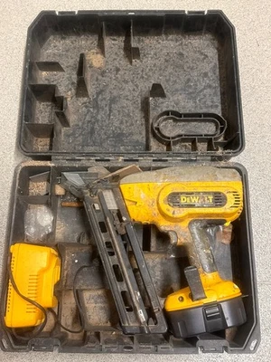 DeWalt 18V Second Fix Nail Gun DC618 Type 1 Finish Nailer Boxed Ship Worldwide  - Image 1 of 4
