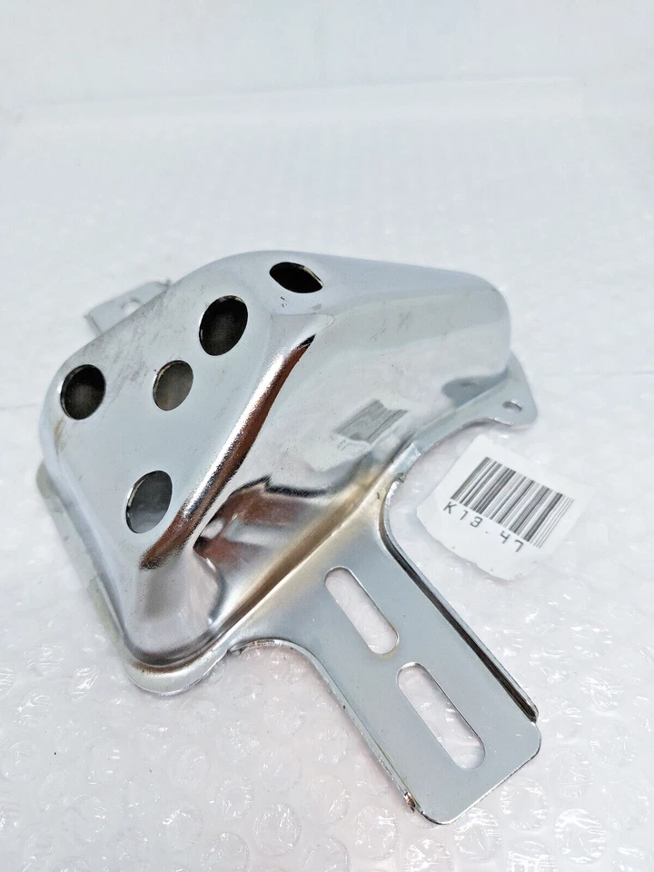 Soporte de luz trasera genuino Suzuki A100 RV90 RV125 T90 T125 T250 T305 T500 NUEVO DE STOCK Foto 3 de 4