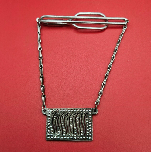 Sterling and Marcasite Marked F Vintage Art Deco Tie Clip Clasp Hanging Chain - Afbeelding 1 van 10