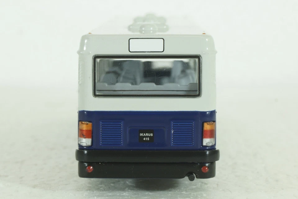 Ikarus-415, blue/white, KULTOVNI AUTOBUSY, Altaya 1:72 - Image 4 of 4