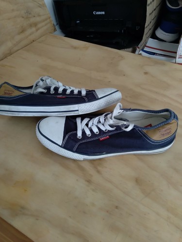 Womens Levis Shoes Size 10 Good 