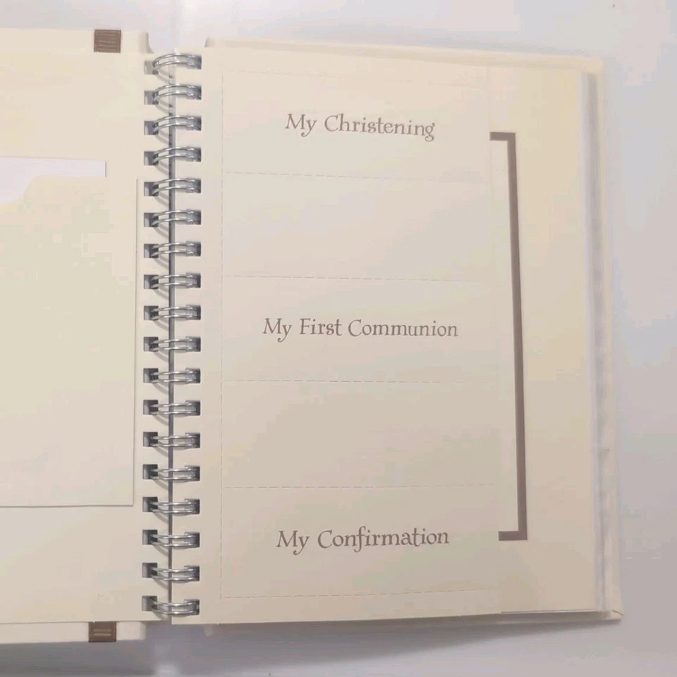 Álbum Hallmark MI BAUTISMO/COMUNIÓN/CONFIRMACIÓN. 32 fotos. NUEVO. Foto 4 de 4