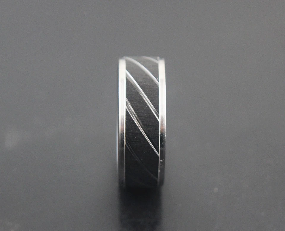 Lote a granel de 32 piezas de anillos de joyería de moda de acero inoxidable negro para hombre Foto 4 de 4