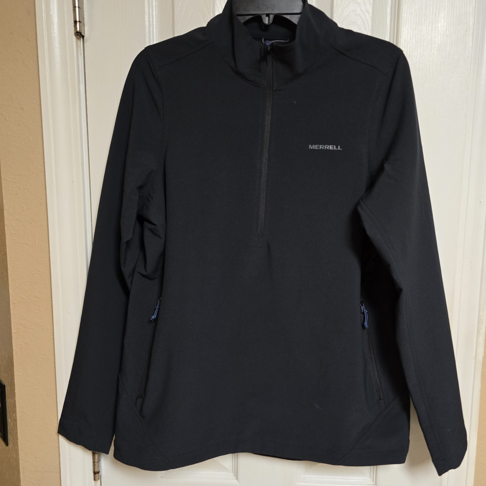 Black Women's Mediu Water-resistant Activewear