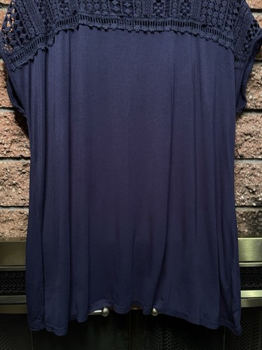 89th & Madison short tee shirt Top w Crochet in the Front Size 1XL 100%Cotton - Picture 5 of 8