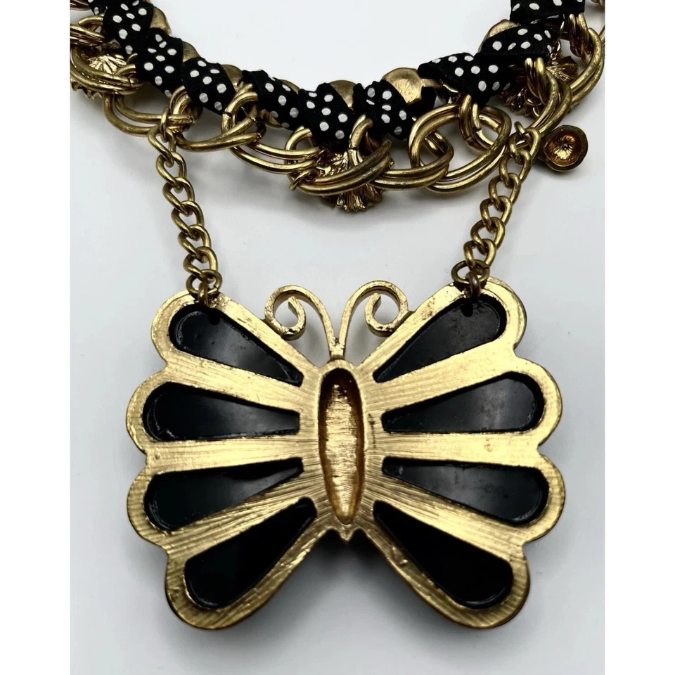 Collar Betsey Johnson Flor Mariposa Cristal Distintivo Dorado Negro Foto 4 de 4