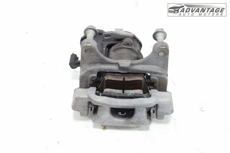 2019-2025 CADILLAC XT4 AWD REAR RIGHT SIDE DISC BRAKE CALIPER & ACTUATOR OEM - Image 3 of 4