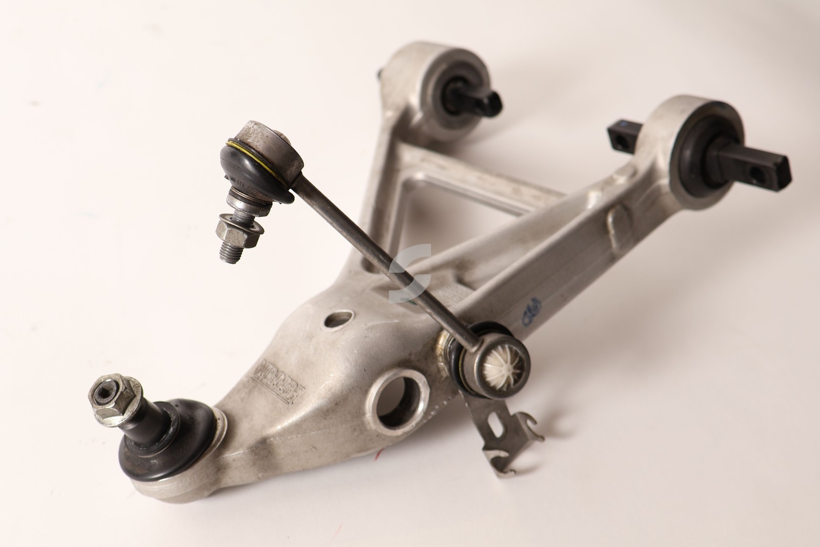 FEU-264524-A1 LOWER RH ARM  Ferrari - Used Parts USED