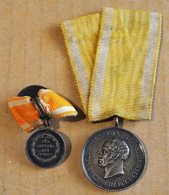 Original Medaille Silber  FRIEDRICH WILHELM III. ''FÜR RETTUNG AUS GEFAHR'' **48