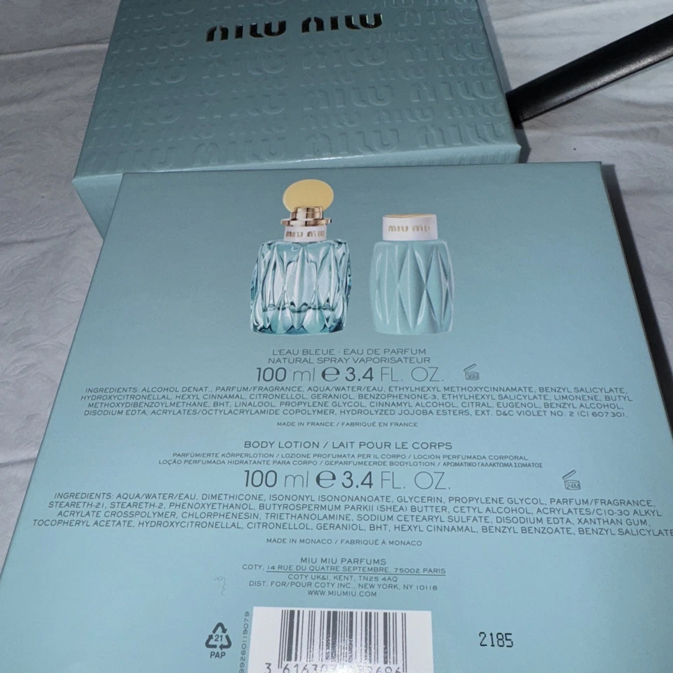 Miu Miu L'Eau Bleue Eau de Parfum 3.4Oz + Loción Corporal 3.4 OZ Set de Regalo Foto 2 de 4