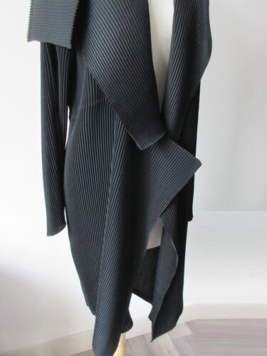 BABETTE SF black polyester microfiber open front pleated drapy coat SM - Picture 4 of 12