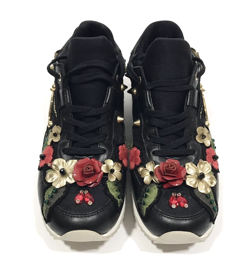 Sneakers donna Dolce & Gabbana con borchie ricamate impreziosite da fiori tag... - Immagine 3 di 4