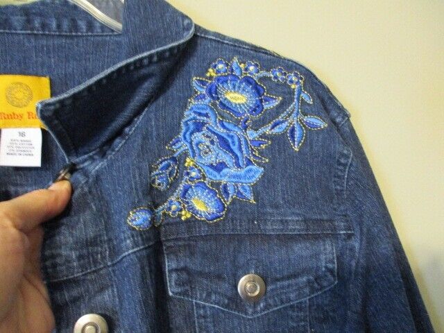 Picture 4 of 8