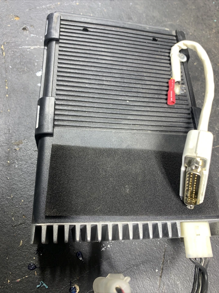 Tait T500 Series 2 2 Way Radio 81-108 MHz With Additional Modified Plug VHF AM - image 4 of 4