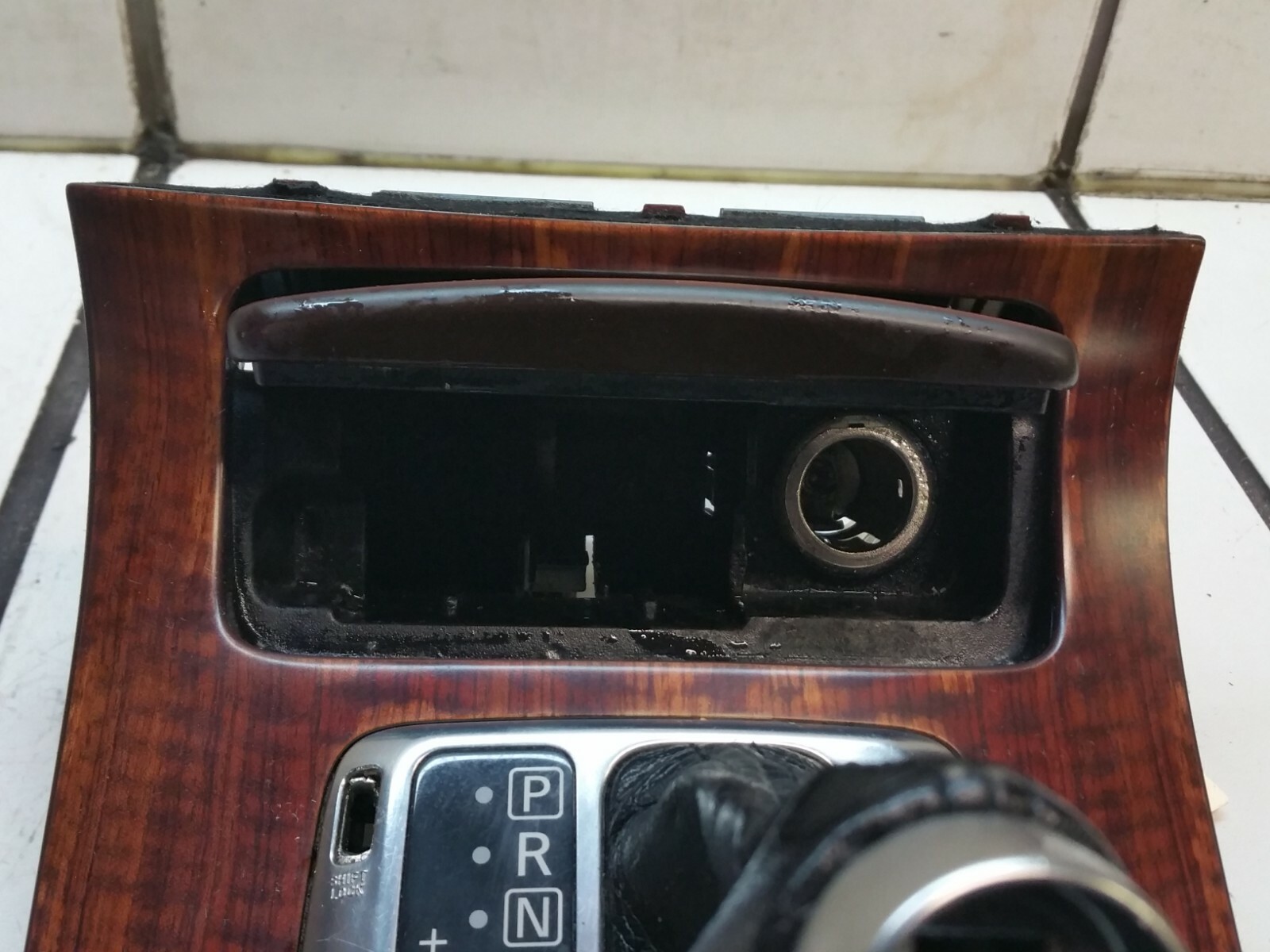 2009 INFINITI G37 SHIFTER SHIFT BOOT W/ BEZEL AND ASH TRAY WOOD eBay