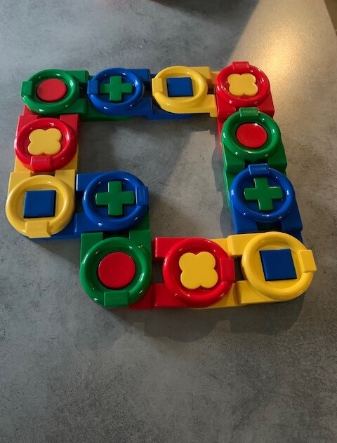 Jeu de construction enfant pédagogique 20 dominos XXL pour canaliser l'énergie et la concentration