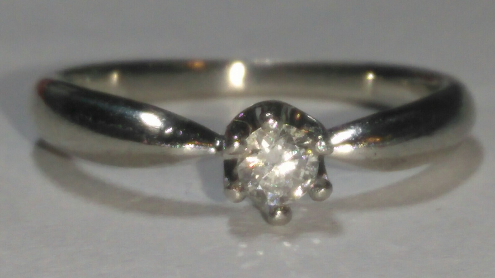 Solid platinum dainty diamond solitaire ring 2.80… - image 3