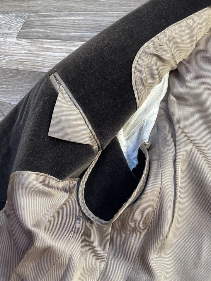 Banana Republic Men’s Blazer Velvet Velour Dinner Jacket Mens 38R 2 Button Brown - Image 4 of 4