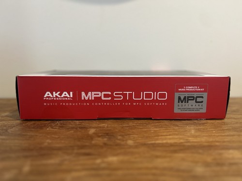 Akai MPC STUDIO2 Music Production Controller - Picture 4 of 9