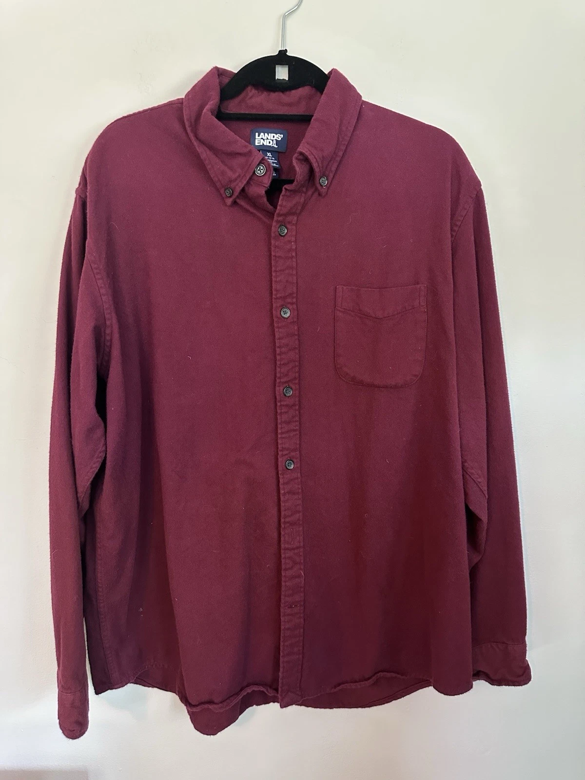 Lands End Button Up Flannel Shirt Men’s XL Red 100% Cotton Natural Fibers