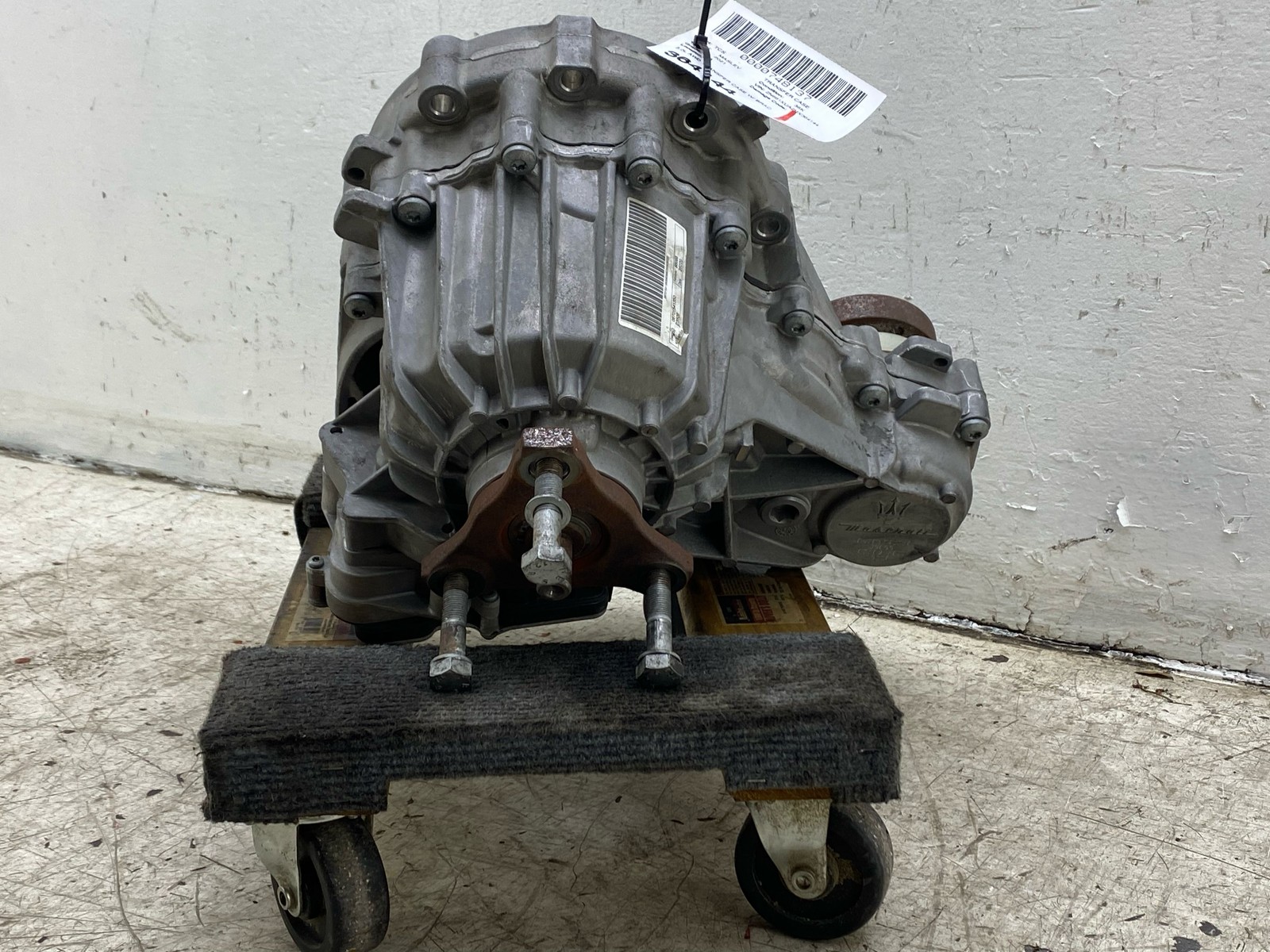 2017-2024 MASERATI LEVANTE OEM 3.0L AWD TRANSFER CASE W/ BRACKET 06701541350