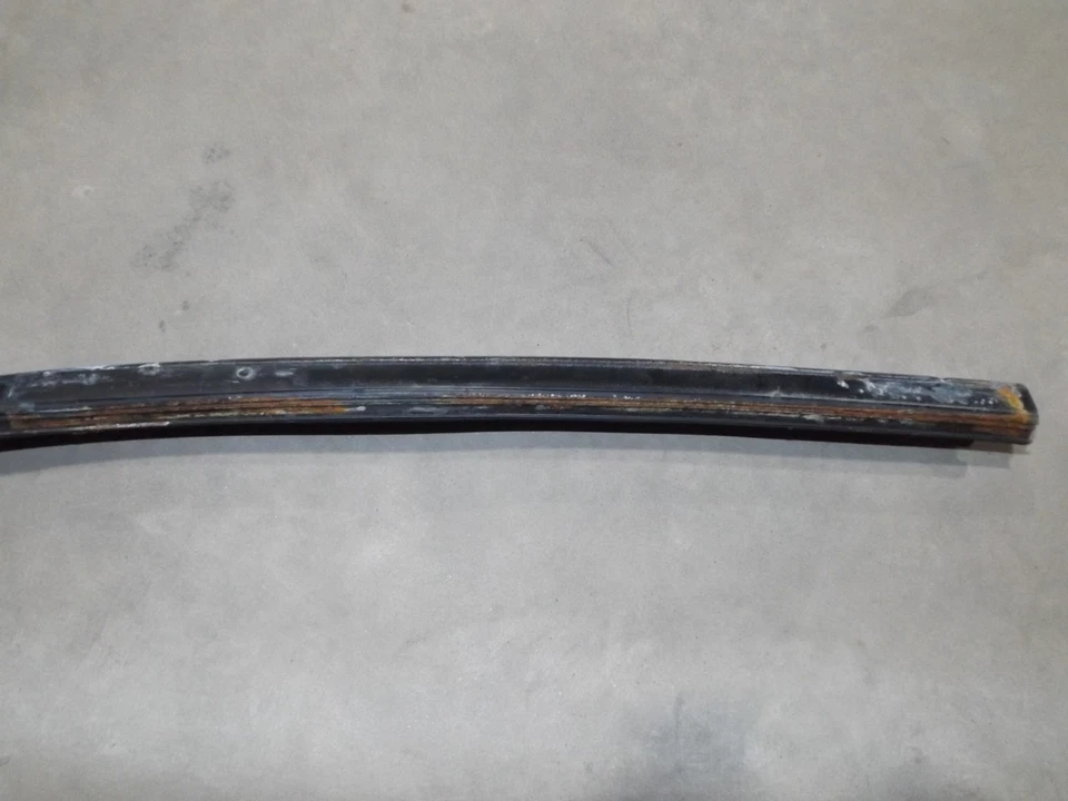 2005–2007 Ford Freestyle Front Right Passenger Side Window Channel Used OEM Foto 2 de 4