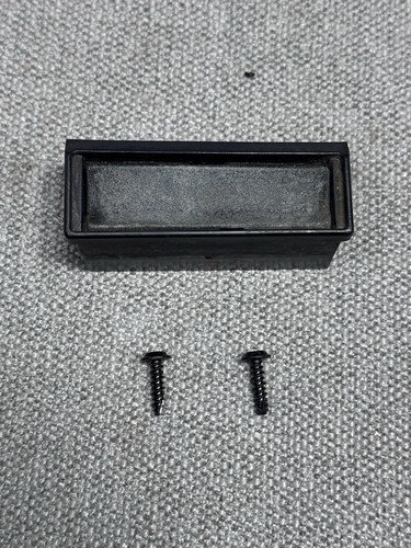 1988-1994 GMC CHEVY TRUCK SILVERADO SUBURBAN SIERRA GLOVEBOX DOOR LATCH LOCK OEM