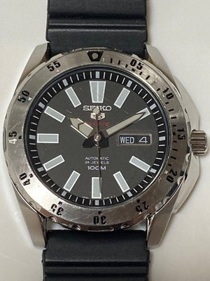 Seiko 5 Sports 4R36-01P0 Taucheruhr aus Japan