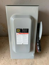 Équipements professionnels Square D Heavy Duty Safety Switch 60 Amp 600 VAC H362NRB Series F05 Type 3R Equipement électrique, d'essai