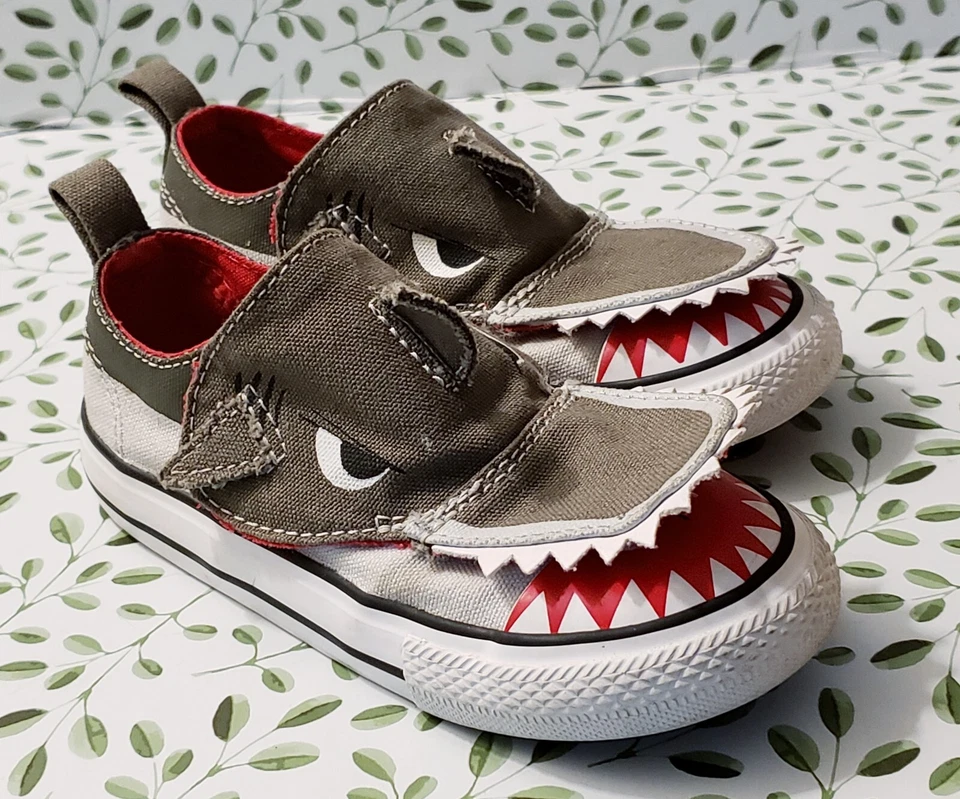 Converse Niños 🦈 Sharkey - Zapatos - ¡¡Adorables!! Niños talla 10,5. 🔥 Foto 2 de 4