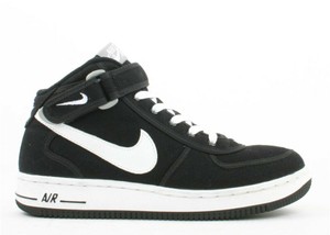 nike air force one mid black and white