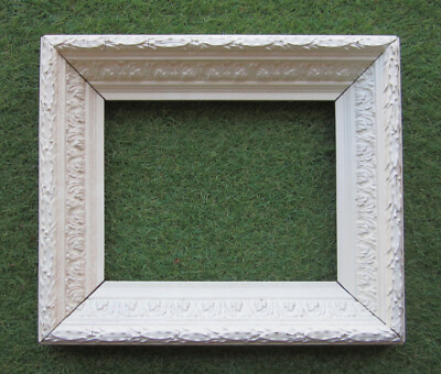 Antique white stucco frame size 2F foliage dimensions: 25.5 x 20.5 cm.