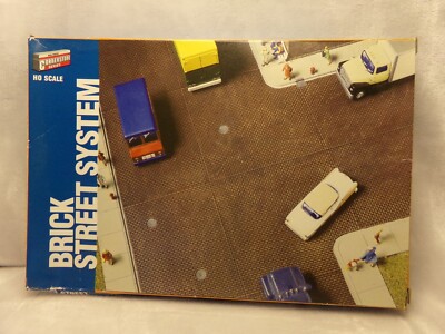933-3139  -  Street System Brick Cmplt - HO Scale main image 1