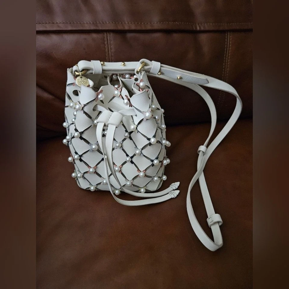 Zac Posen 皮革花边抽绳水桶斜挎包珍珠花 — 第 2/4 张图片