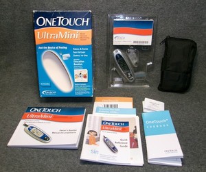 One Touch Ultra Mini Blood Glucose Monitoring System Kit Diabetes - Please Read