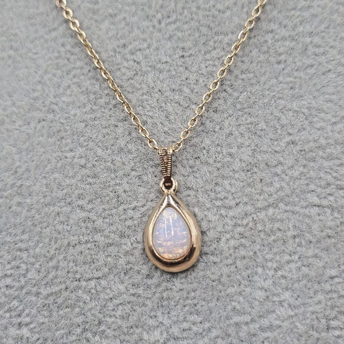 Vintage Avon Teardrop Opal Pendant Necklace 16 in Estate Costume Jewelry