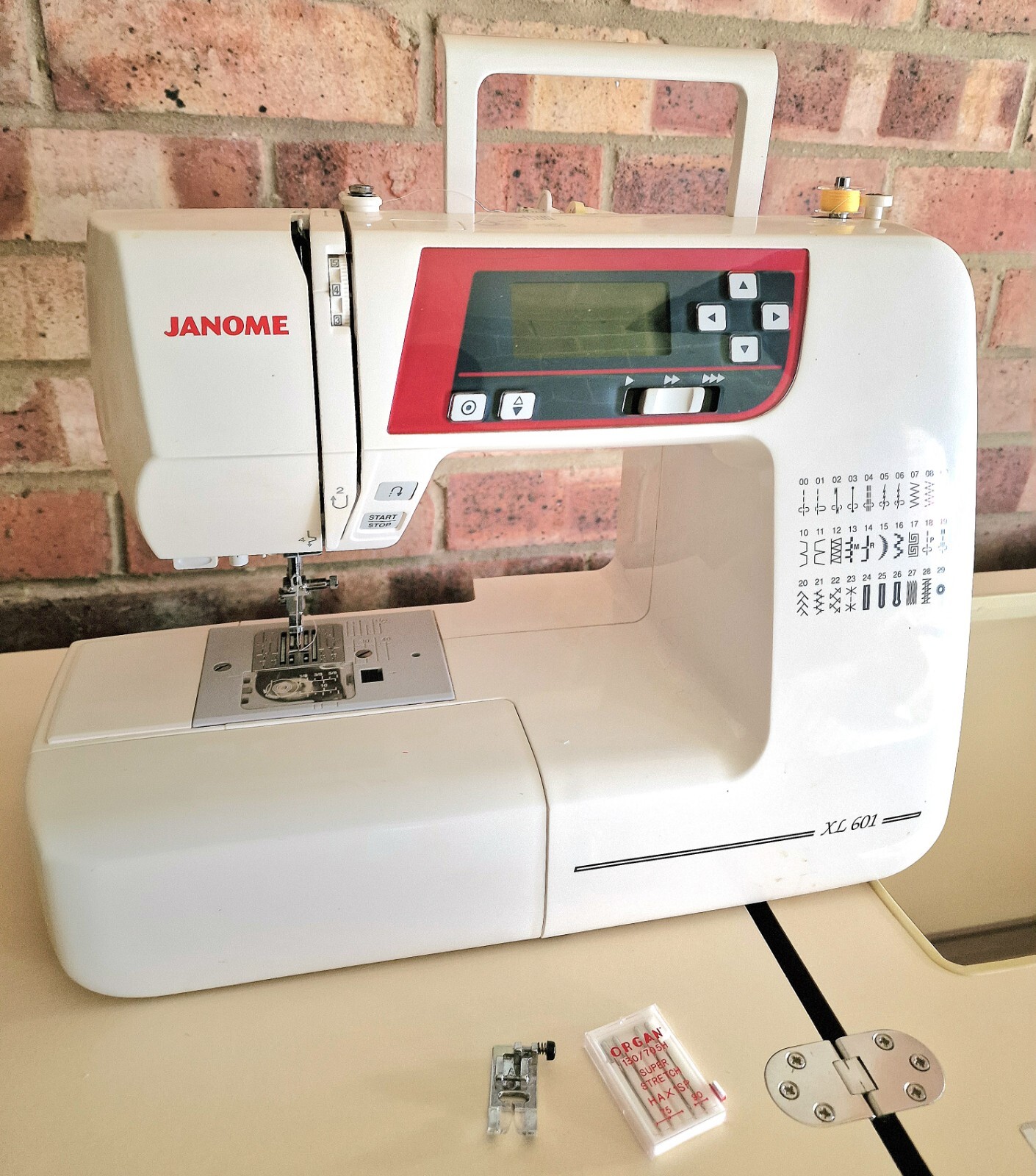 Janome XL601 with Sewing Brilliant Sewing Machine Horn Nova