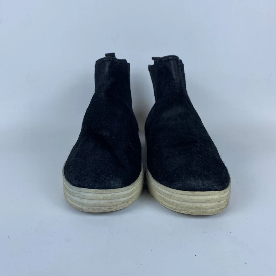 Zapatilla deportiva Chelsea Aerosoles para mujer = talla 9 negra pelo de becerro cuero tobillo B Foto 2 de 4