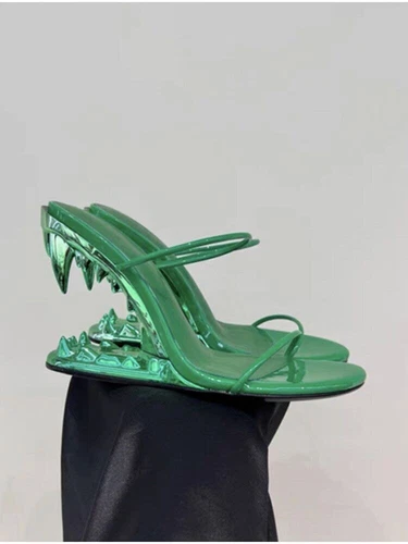 Neu Metallzähne Sandalen mit profilierten Absätzen modische hochhackige Damensandalen - Bild 11 von 39
