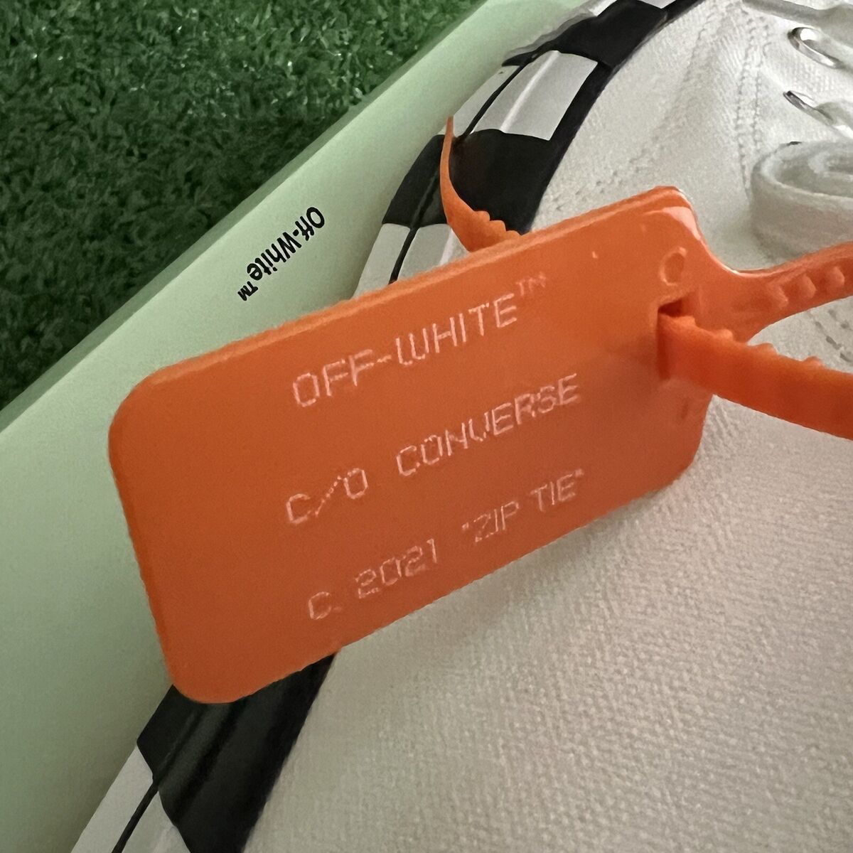 Off-White Converse Chuck Taylor All-Star 70 Hi Men's 10 Off-White Converse Chuck Taylor All-Star 70 Hi Men's 10
